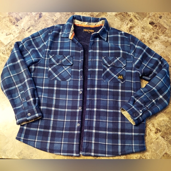 Realtree XL lined jacket with pockets, EUC - Picture 1 of 7